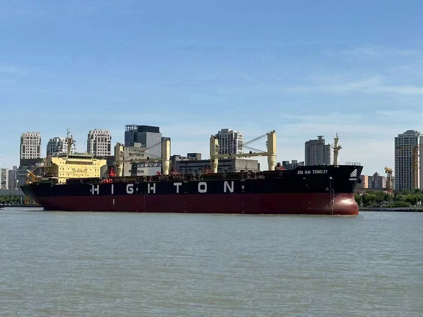 海通發(fā)展致敬中國人民海軍